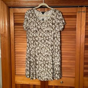New Directions cheetah print dress